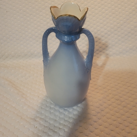 Vase - Picture 2 of 4